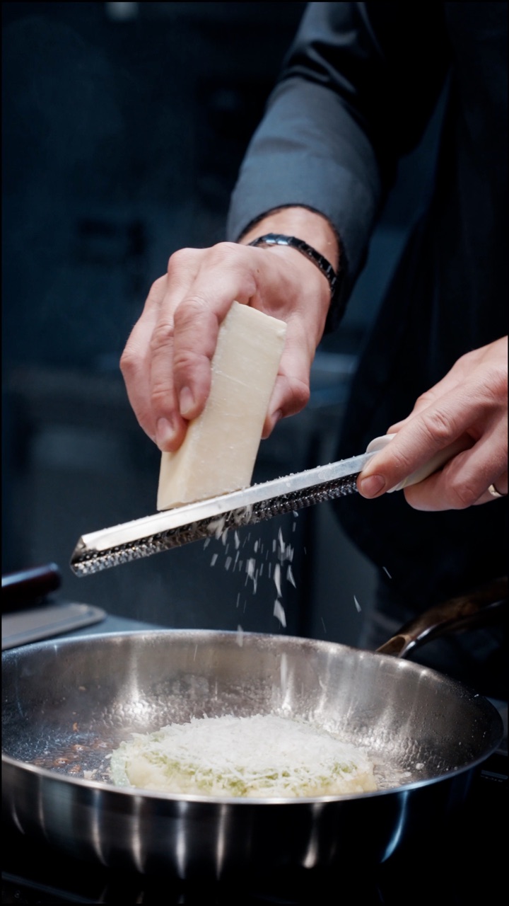 Restaurant Campaign still 6
